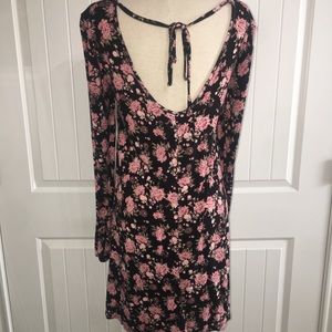 Flower dress. Smoke and pet free home!